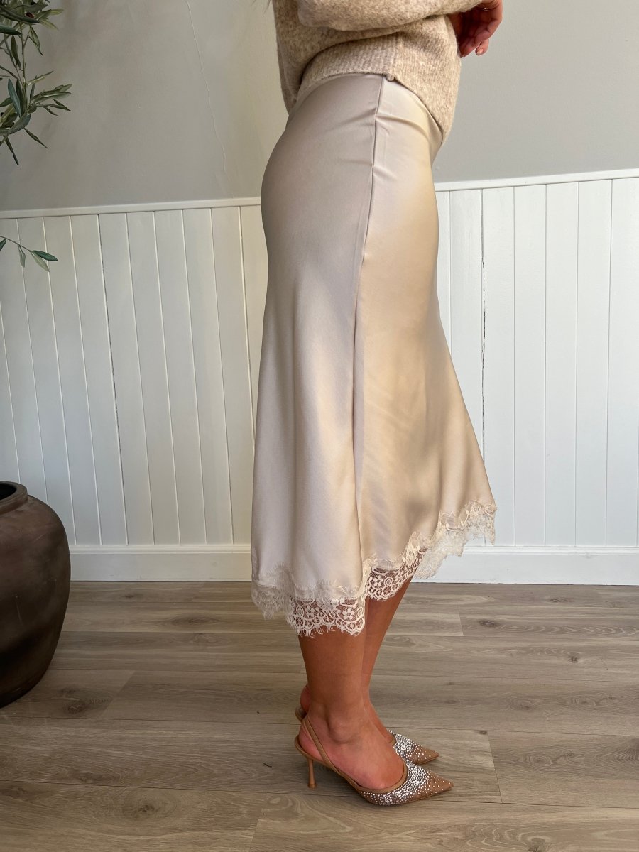 Estee beige satin skirt - Aaberg DK