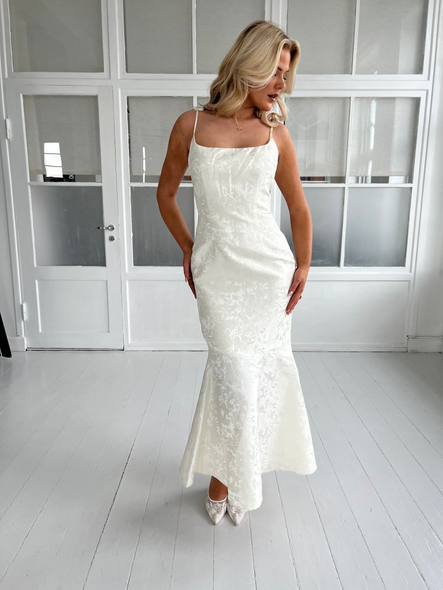 F&P light beige mermaid dress - Aaberg DK