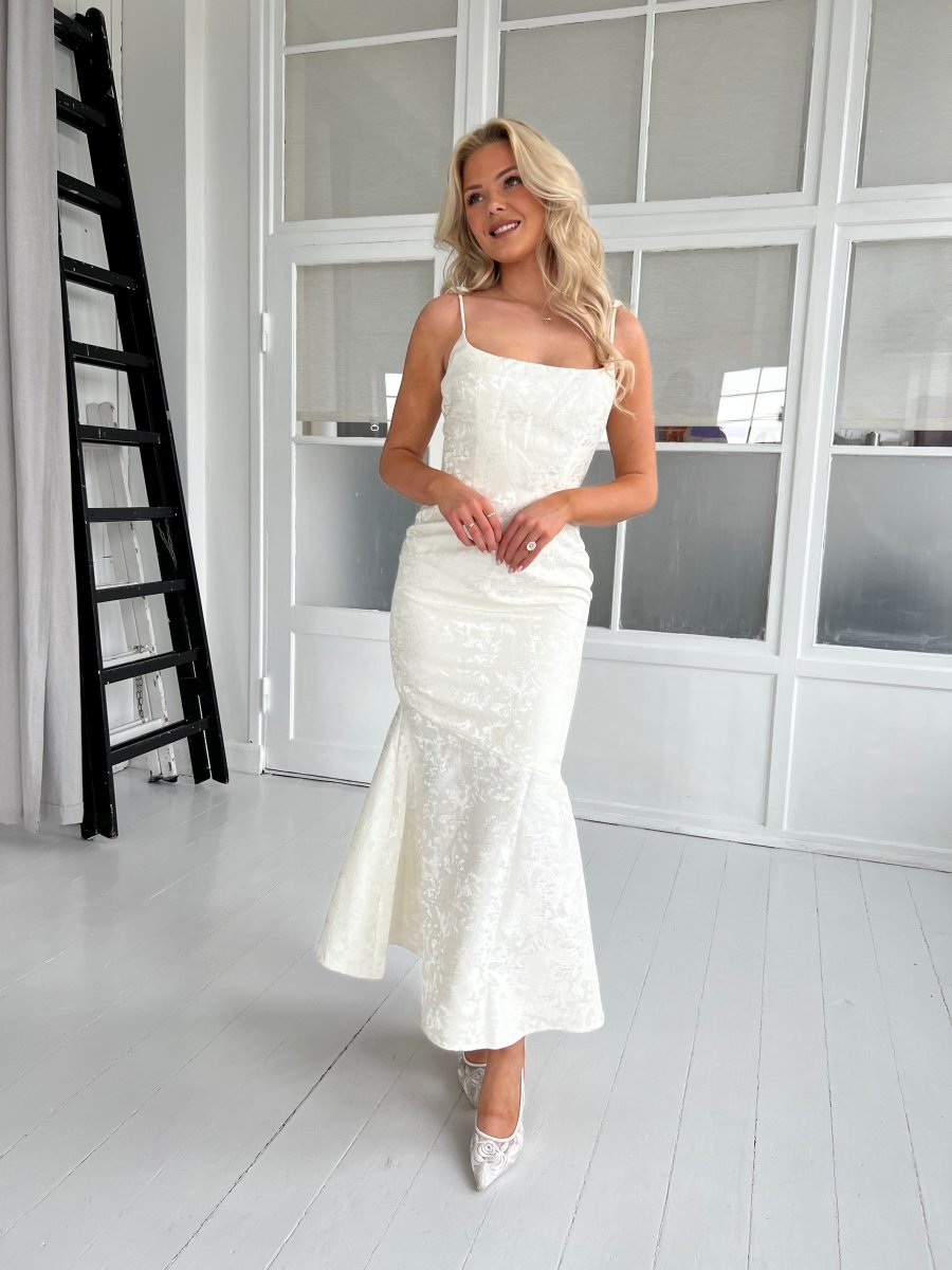 F&P light beige mermaid dress - Aaberg DK