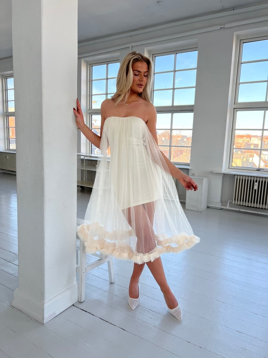 Lily McBee cream doll dress - Aaberg DK