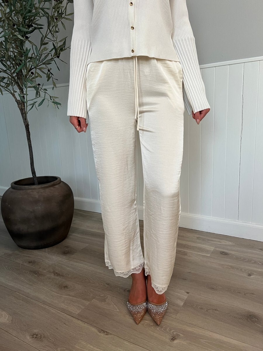 Maya satin pants with lace - Aaberg DK
