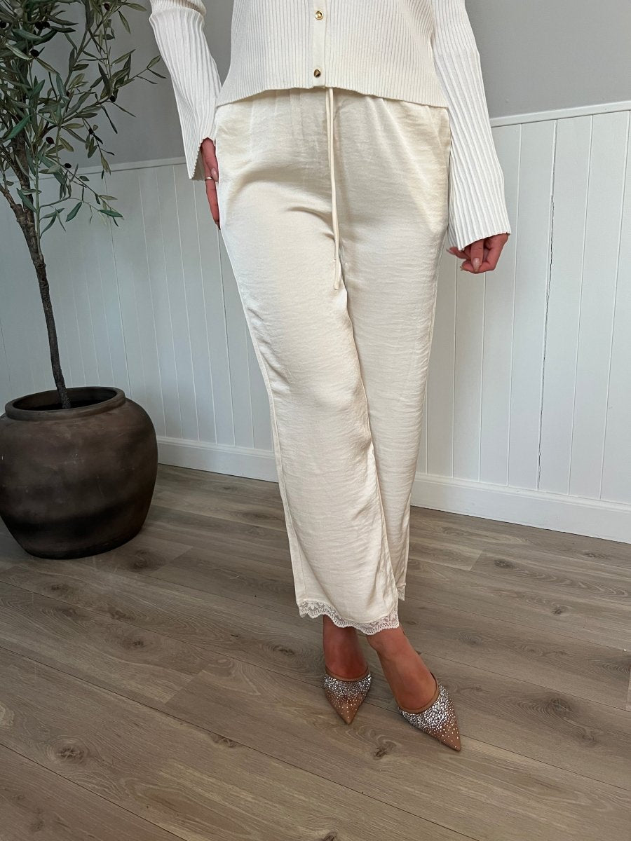 Maya satin pants with lace - Aaberg DK