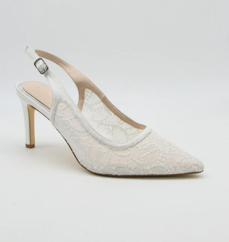 Azalea white lace heel fra webshoppen Aaberg Copenhagen