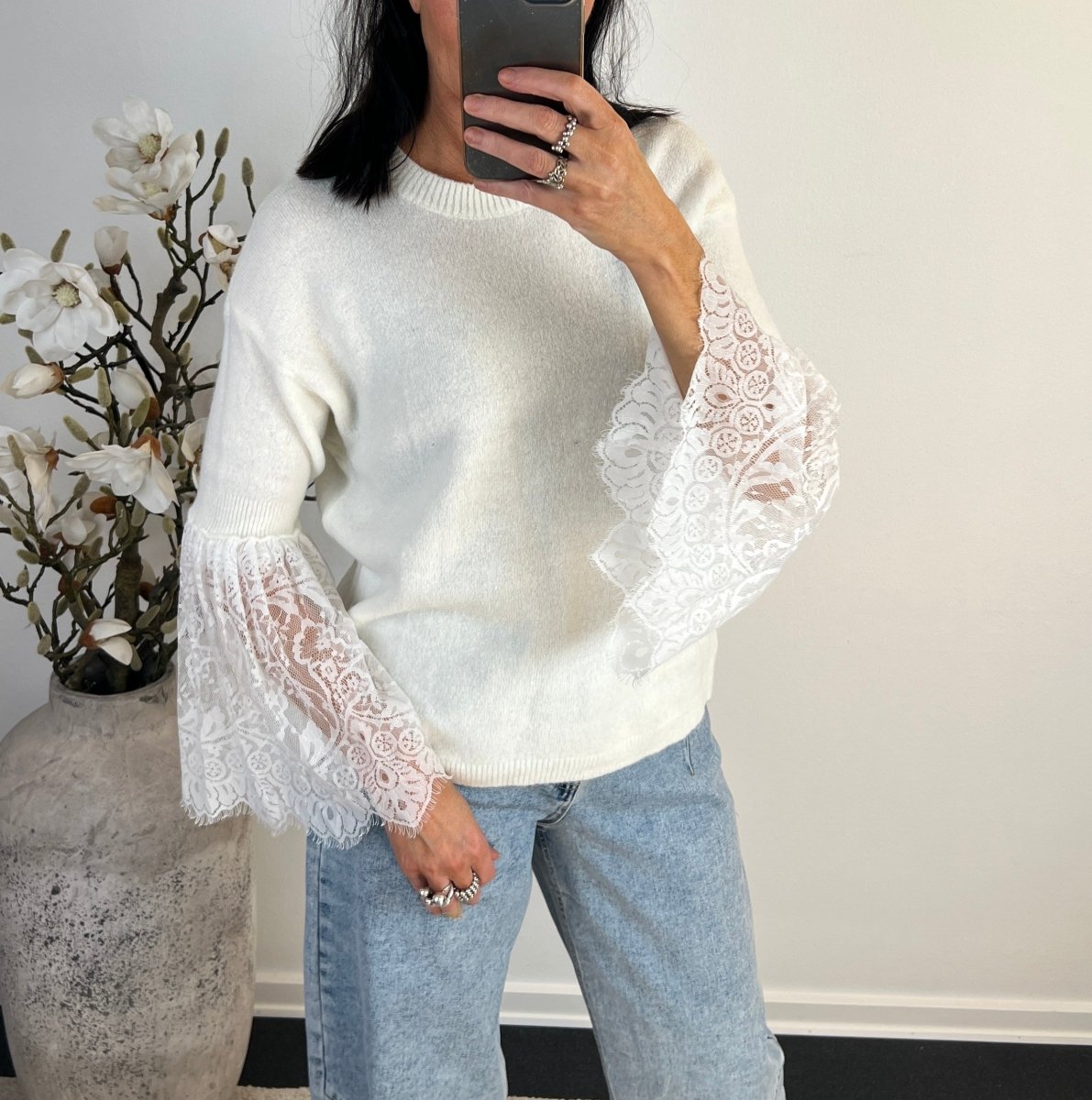 Syma white lace knit - Aaberg DK